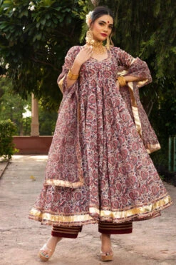 Gulbagh Organza Anarkali Set -Lillys Clothing Shop 01 700x 4117ddeb a2e0 4bb1 a6b0 092edc0a2a2b