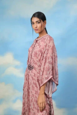 Rose Gold Printed Kaftan -Lillys Clothing Shop 075A9125 510x 2x.progressive cd414708 6cb5 4095 bb14 f7d95b775fe9