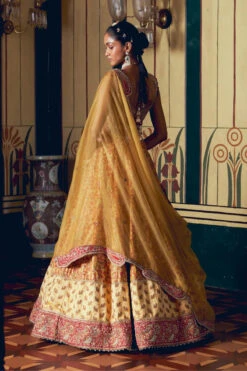 Yellow Jacquard Banarasi Lehnga Set -Lillys Clothing Shop 107