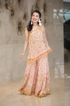 Saachi Daga In Kaveer Flared Pants Set