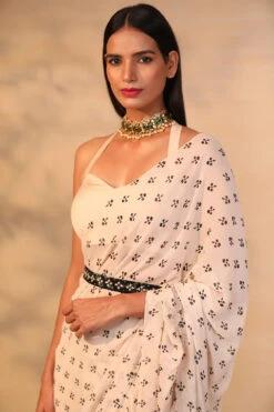 White Georgette Printed Ruffle Saree With Blouse -Lillys Clothing Shop 1A7A0894 1000x1500 950b98ba 46e6 4296 89e4 59398368c7cb