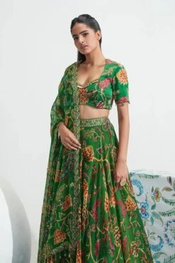 BUCHRA NOSE RING -Lillys Clothing Shop 1 1800x1800 9422c39d dab5 41b8 aae7 4d10896c8b19