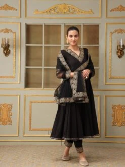 Saadgi Sunheri Lace Black Anarkali Set 10 Saadgi Sunheri Lace Black Anarkali Set -Lillys Clothing Shop 1 1 0e4ce81f 72ec 4a6d b432 2f4f2d7fb1b1