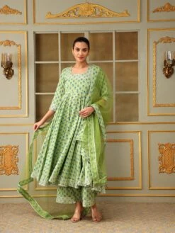 Saadgi Blue Paisley Green Anarkali Set