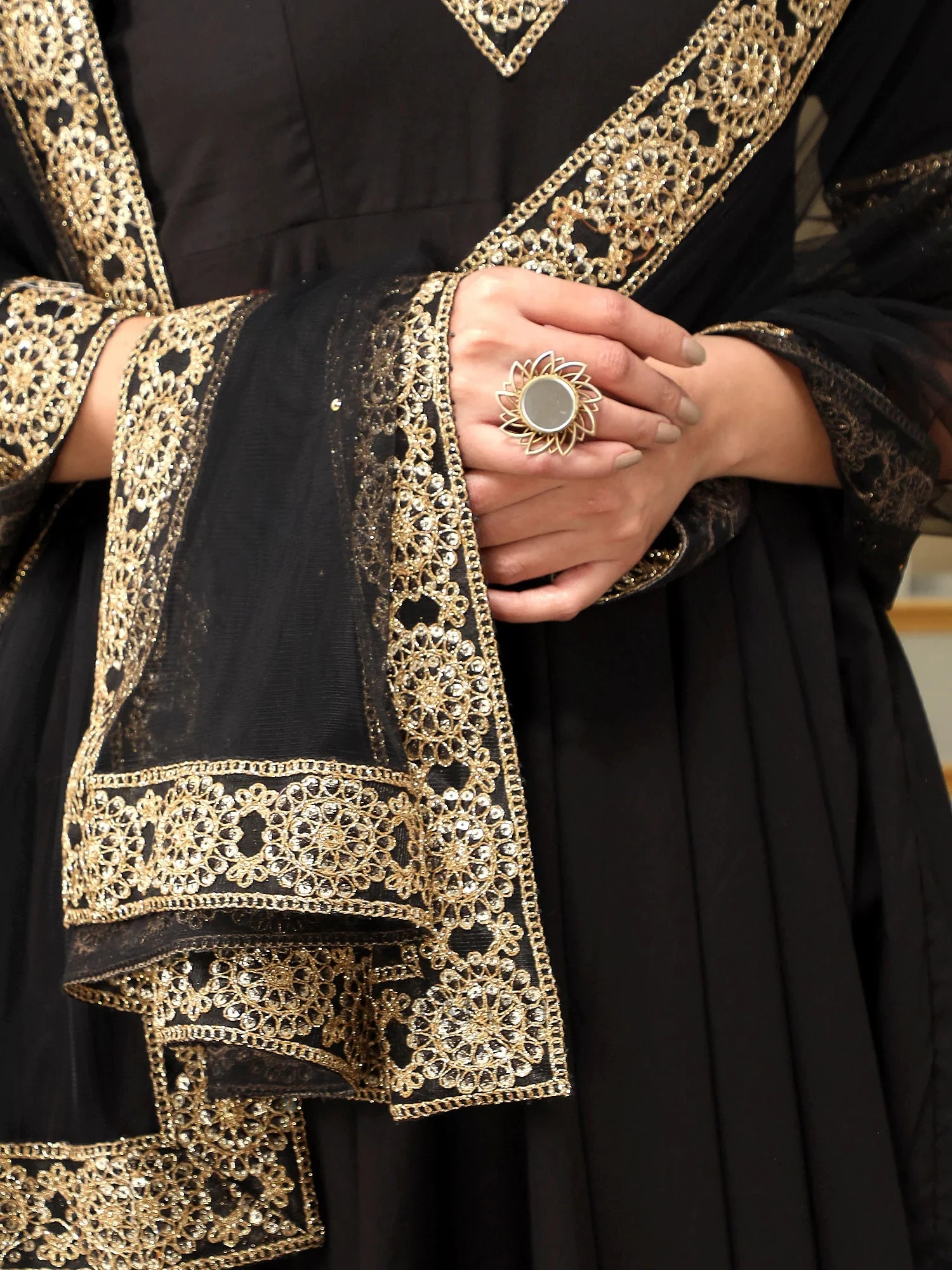 Saadgi Sunheri Lace Black Anarkali Set 7 Saadgi Sunheri Lace Black Anarkali Set - Image 7