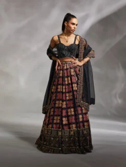 Leona Lengha Set -Lillys Clothing Shop 232A0635 500x b23cde0c 0b07 47e8 9786 5274f825f23d