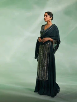 Eternity Kurta Set -Lillys Clothing Shop 232A1208 500x eb85bbf8 1e74 4a36 ac8a 213e15ba4480