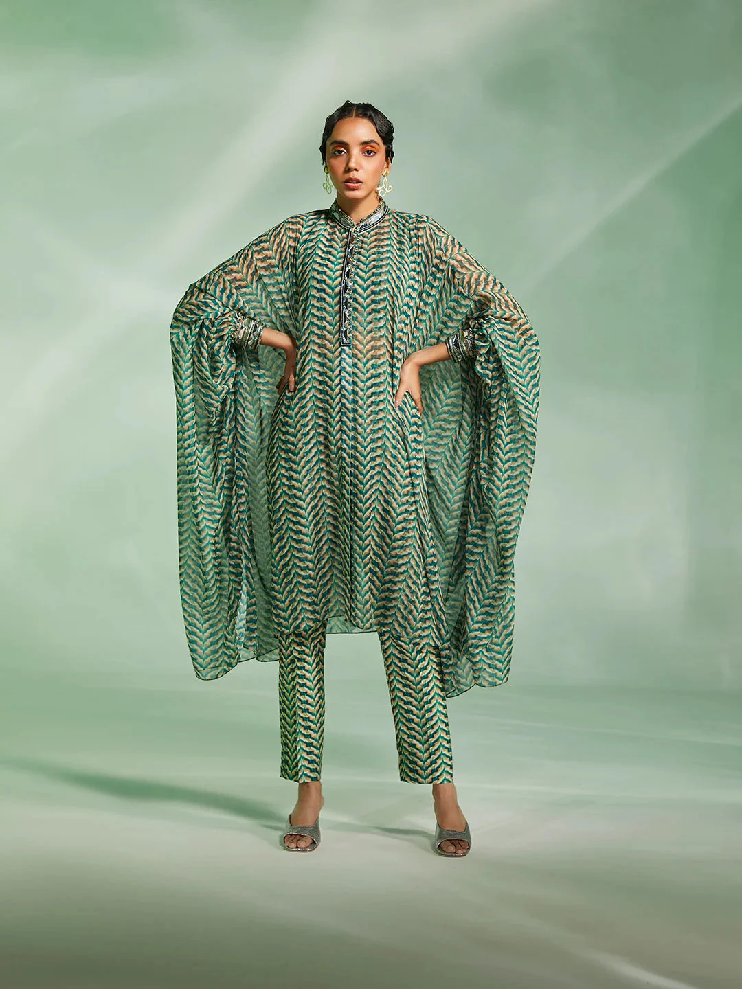 Riley Cape Set 1 Riley Cape Set