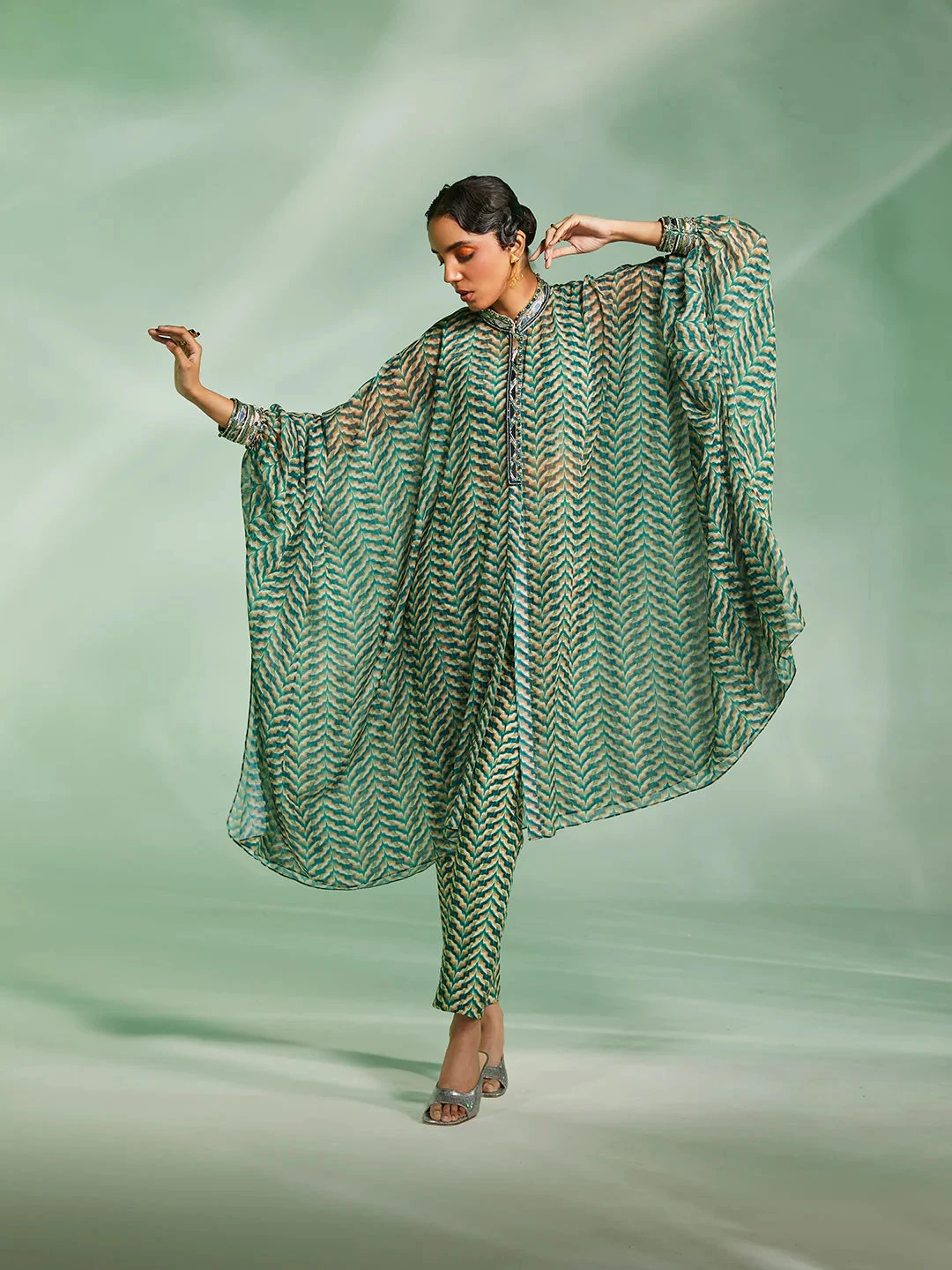 Riley Cape Set 4 Riley Cape Set - Image 4