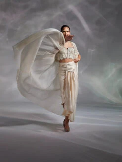 Alauren Cape Set -Lillys Clothing Shop 232A8761 1800x1800 56b6702d 06d3 420b 87a3 63a909999460