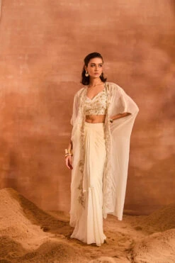 Irene Cape Set -Lillys Clothing Shop 232A9377 1800x1800 d5d3f437 8683 4beb a4af c8cbc1c6331d