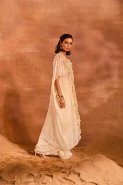 Irene Cape Set -Lillys Clothing Shop 232A9473 1800x1800 666a904a afc5 446b 83a8 d991c6480a85