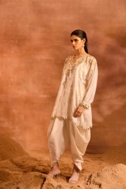 Ivory Orion Kaftan Set -Lillys Clothing Shop 232A9584 500x debdc770 faa0 49c9 ba4c 62041d64898d