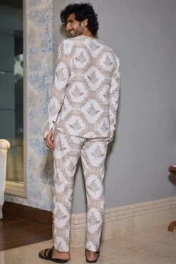 EMAD - Embroidered Kurta Shirt And Trousers -Lillys Clothing Shop 240914 4 360 1800x1800 b59bc335 d308 4650 958d 87ff43cb1fbd