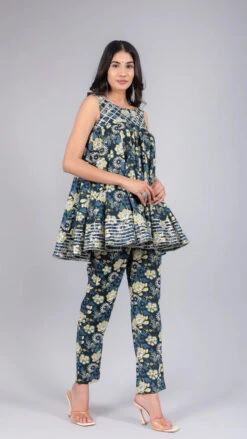 Kavya Black Cotton Kurta Pant Set -Lillys Clothing Shop 34 600x 7388696d d701 4d25 8bbc f963f5e600de