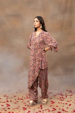 Ivory Printed Overlap Kurta And Patiala Pants Set -Lillys Clothing Shop 3G5A9114 3000x 8d02cf40 7316 43a6 ae0d de1e0d0b88ad
