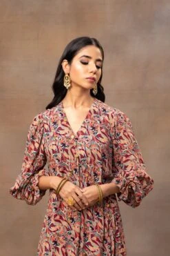 Ivory Printed Overlap Kurta And Patiala Pants Set -Lillys Clothing Shop 3G5A9125 3000x ce66feab 7125 4826 b291 5537c57a68da