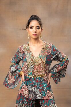 Green Printed Embroidered Short Top With Low Crotch Dhoti Pants Set -Lillys Clothing Shop 3G5A9975 3000x 16b75183 1cf2 412e 99e5 53cc78103406