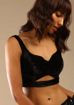 Black Ready Pleated Saree Embellished In Sequins And A Sleeveless Velvet Blouse With A Front Cut Out -Lillys Clothing Shop 3 8bd1c360 f0ca 45b4 9010 8522dbb91d14