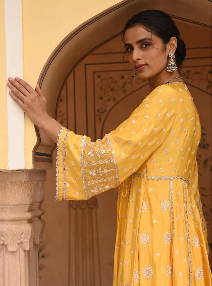 Mulmul Modal Satin Chaiyya Yellow Anarkali Kurta Pant 4 Mulmul Modal Satin Chaiyya Yellow Anarkali Kurta Pant - Image 4