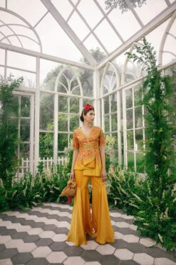 Silk Jacket Top With Irish Satin Pants -Lillys Clothing Shop 4 510x 2x.progressive f5ee79ad 37d9 44a7 b834 b7ae22d98c9f