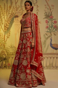 Guldasta Lehenga -Lillys Clothing Shop 4 700x f6167aae 9864 49ee a9d9 f7c840b2a359