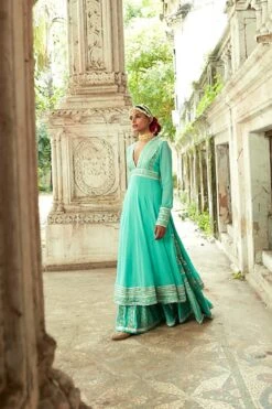 Lamiya V Neck Kurta With Sharara