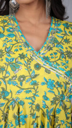Yellow Paisely Jaal Cotton Angrakha Set -Lillys Clothing Shop 82 600x a19cea6b e35a 4506 9e00 bb11e2dbf9d1
