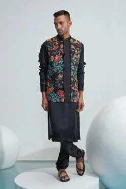 Ayaan Black Embroidered Kurta
