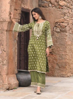 Mulmul Luxe Tissue Satin Dholna Moss Green Kurta With Pant -Lillys Clothing Shop 9 700x 539fa3da 1ed7 460d a640 b5556233794e