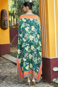 Green Kaftan -Lillys Clothing Shop D8A7885 1800x1800 ca0d4ebd 4634 4c7c b00a fa1b24c1b278