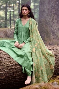 Fern Green V–Cut Cotton Mul Anarkali Set -Lillys Clothing Shop DSC 6705 1600x d3978fab 7a6a 49cf 9c4a 7eaa3bd9d570