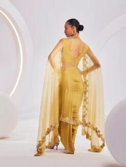 Lydia Cape Set -Lillys Clothing Shop G0A0591 500x 3d499b98 3c5a 470e b6c6 75b4074beefa