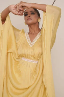 Yellow Kaftaan -Lillys Clothing Shop IMG 7430 1000x1500 23a14bbb fbb2 4ae9 8b6a 01bb7831218e