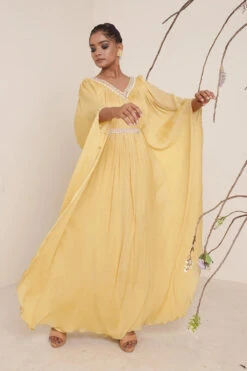 Yellow Kaftaan -Lillys Clothing Shop IMG 7437 1000x1500 f7f94fa4 cc12 4a3d a77f 20e1bd521e8f