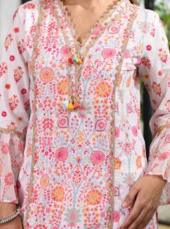 Mulmul Cotton Isla White Kurta With Isla White Pant -Lillys Clothing Shop IslaKurtaSetwhite5 700x a3a24681 1346 442b a6e6 86cdd4a221ed