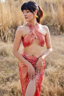 Bandeau Top With Slit Skirt Set -Lillys Clothing Shop KEW4605 1800x1800 2bb4a309 f6fe 4cb0 838c 1473141c6afb