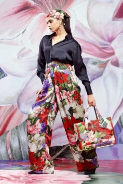 EMBROIDERED TOTE BAG