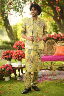 AZAAD BUNDI - Embroidered Bundi -Lillys Clothing Shop MM1303 1800x1800 2af6ac42 8ea3 41fe be16 66695ac4e6a6