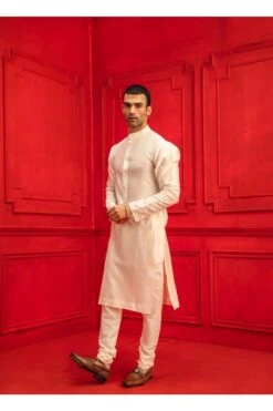 Amer Embroidered Kurta