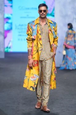 Printed Trench Coat -Lillys Clothing Shop PKP5782 1800x1800 c054471d 9447 40d4 afa0 881090b8588c