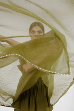 Olive Green Pant Set -Lillys Clothing Shop SARTHAK0430 1000x1500 fb9ab921 e91d 4c68 9dad 496993bb023d