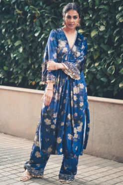 Genelia D'Souza In Our V Neck Kaftan With Pants