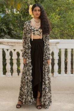 16 Kali Vintage Floral Printed Jacket And Skirt