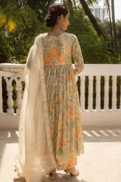 Scallop Neck Detailed Anarkali Set -Lillys Clothing Shop Upluup P H G6 4 1600x 097e93ae f31f 4bc9 bfbb 26a6021bdbe4