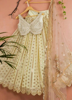 Banana Butti Scallop Lehenga With Ivory Embroidered Blouse And Light Pink Dupatta