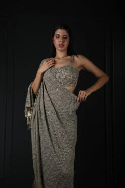 Chikankari Half And Half Saree -Lillys Clothing Shop f43d79 78b442b832c34a3794f1b3386434b134 mv2