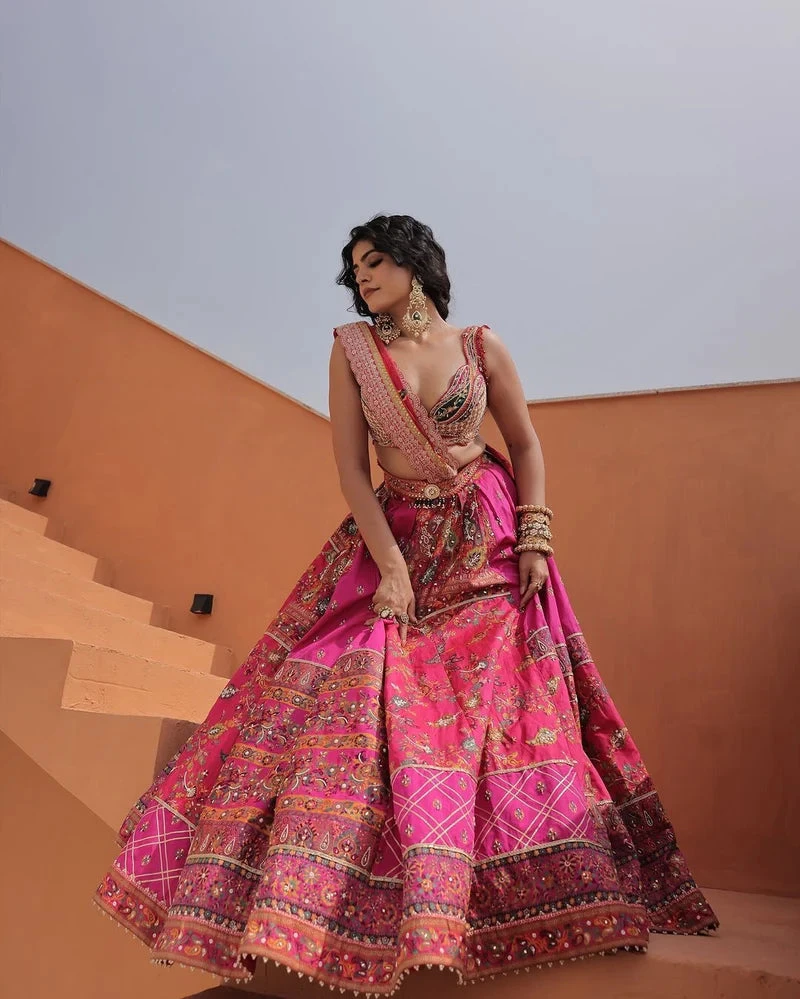 Kritika Khurana Hot Pink Jacquard Silk Banarasi Lehenga Set 1 Kritika Khurana Hot Pink Jacquard Silk Banarasi Lehenga Set